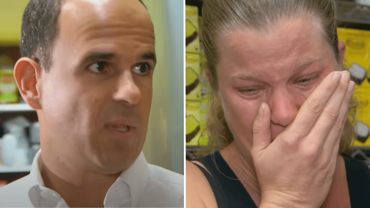 Pregnant Woman With 2 Jobs Makes Only $300 Each Week - Then a Stranger Gives Her Some News That Makes Her Sob