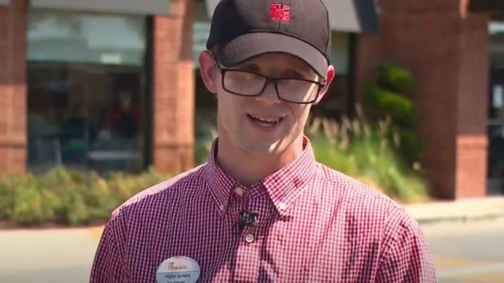 chick fil a employee thwarts thief