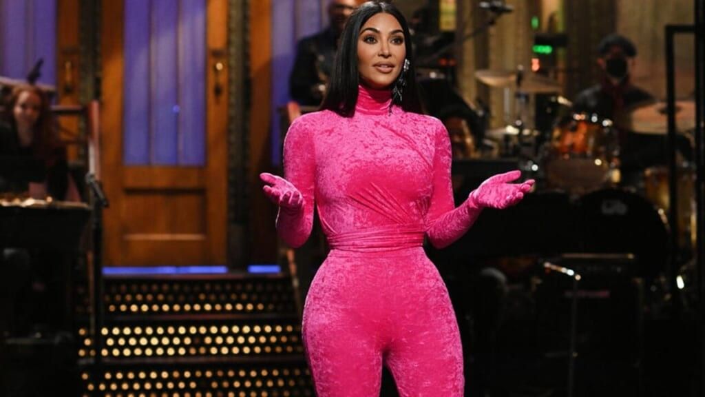 The kim kardashian snl monologue 1024x576