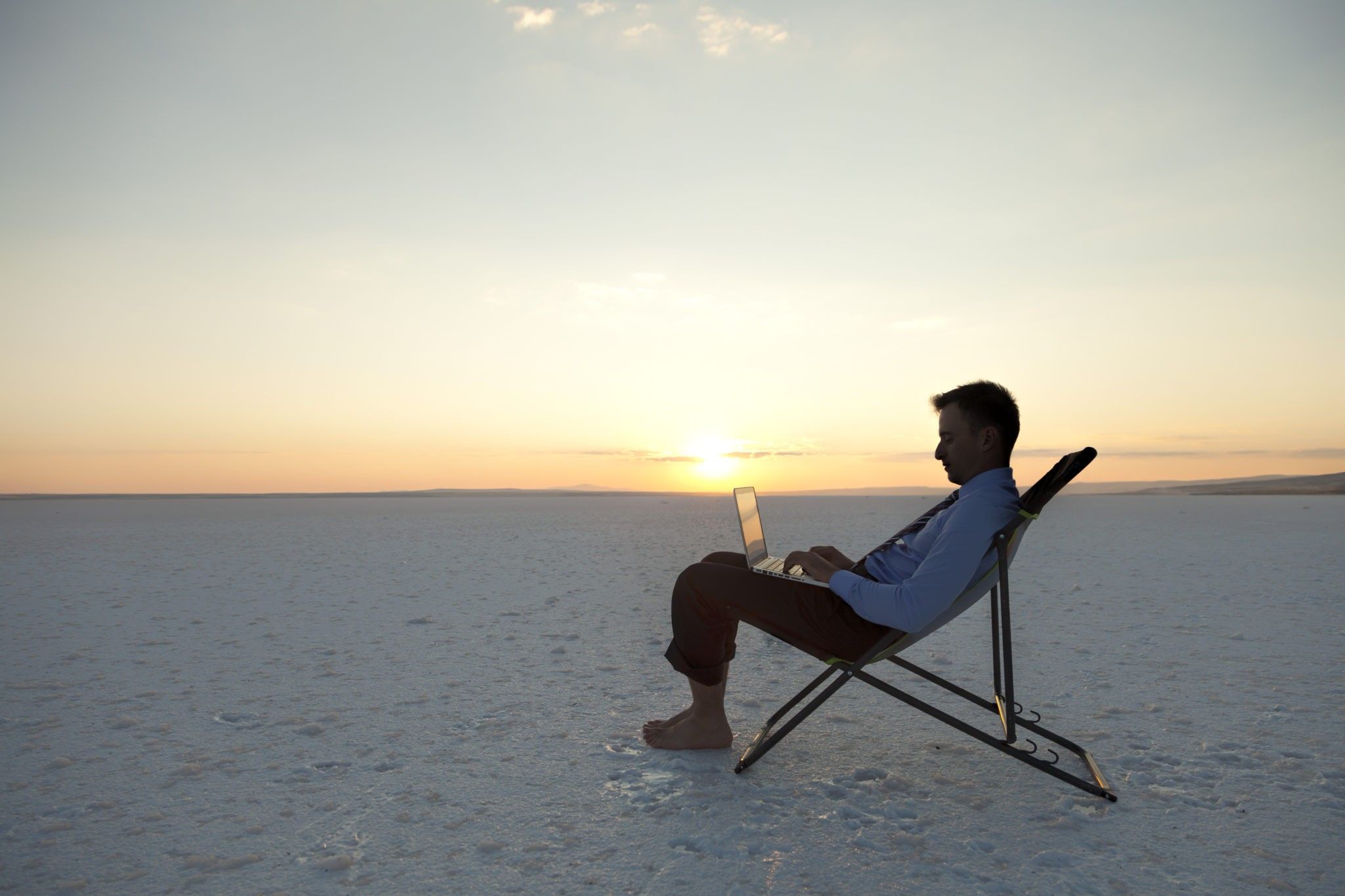 5 signs you are a workaholic and work martyr (and need to slow down)