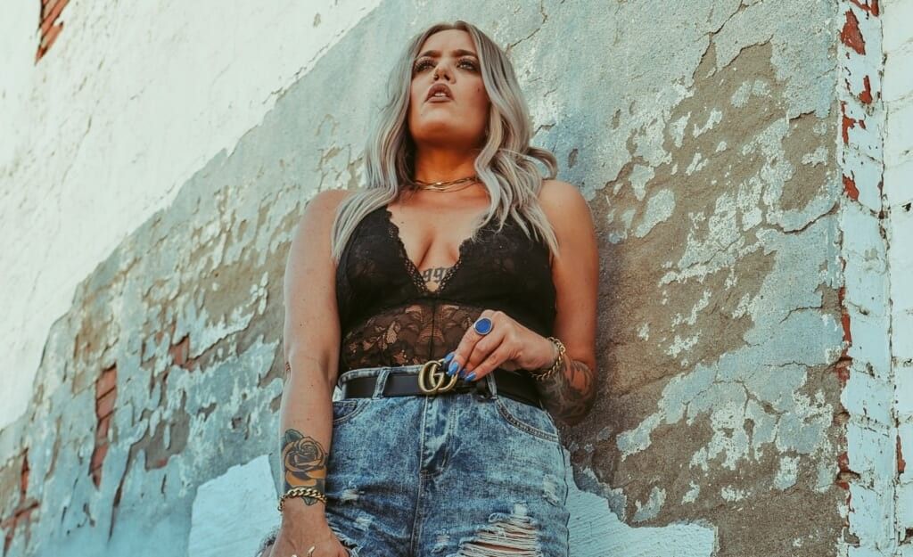 woman wearing gucci belt