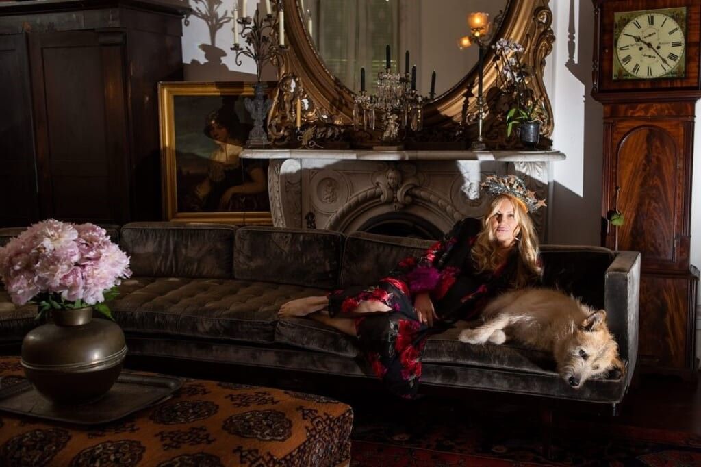 Jennifer coolidge at home 1024x682