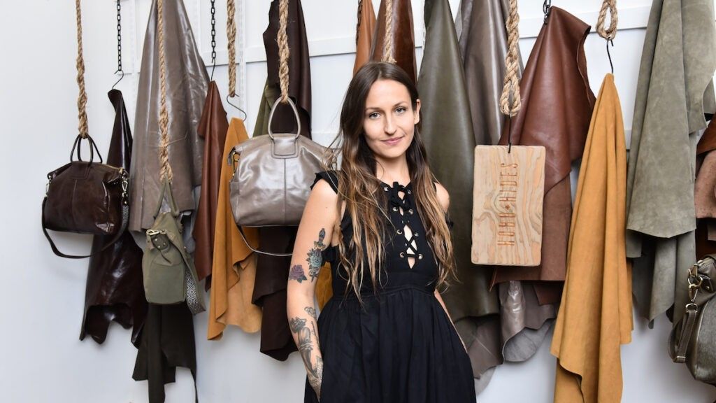 Penn badgley wife domino kirke 1 1024x576