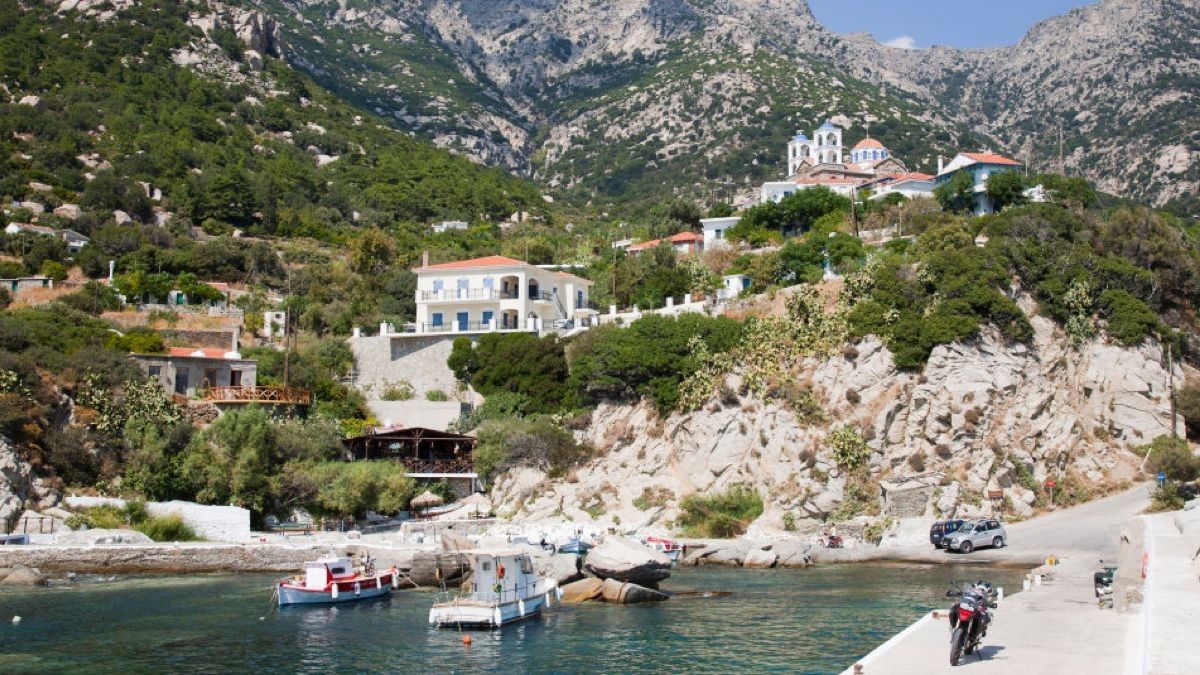 Blue Zones: Life Hacks From The World's Healthiest Countries