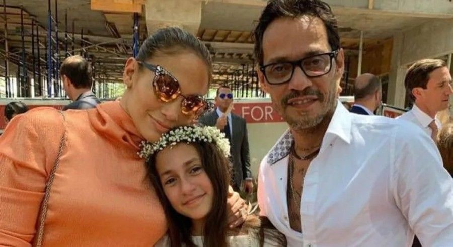 Jennifer Lopez with first husband Marc Anthony and daughter Emme.