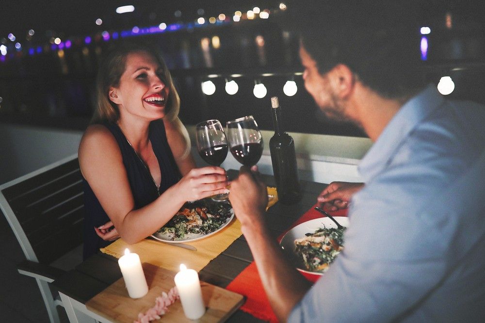 How to Break the Ice and Cut the Small Talk on a First Date
