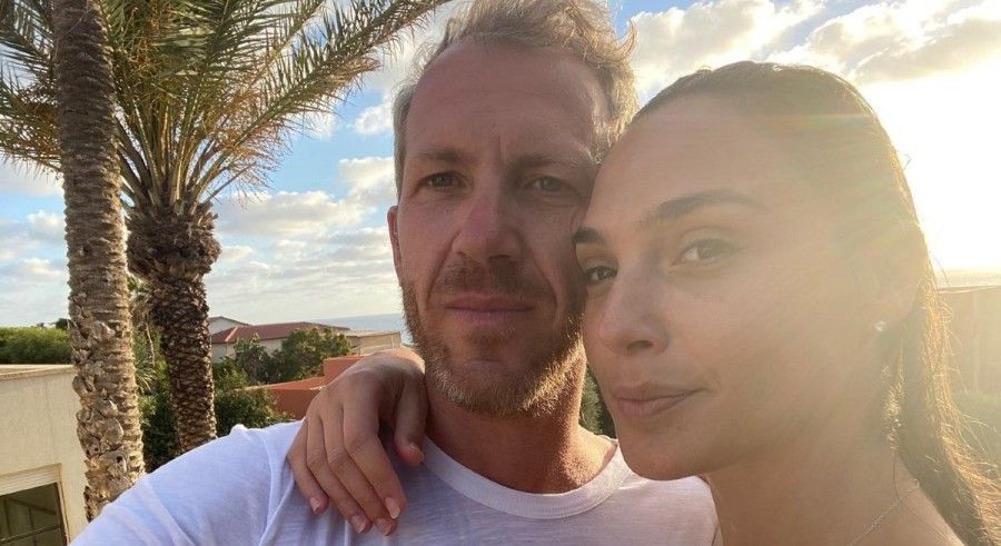 Gal Gadot and husband Jaron Versano at the beach, 