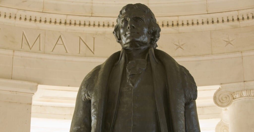 statue of Thomas Jefferson