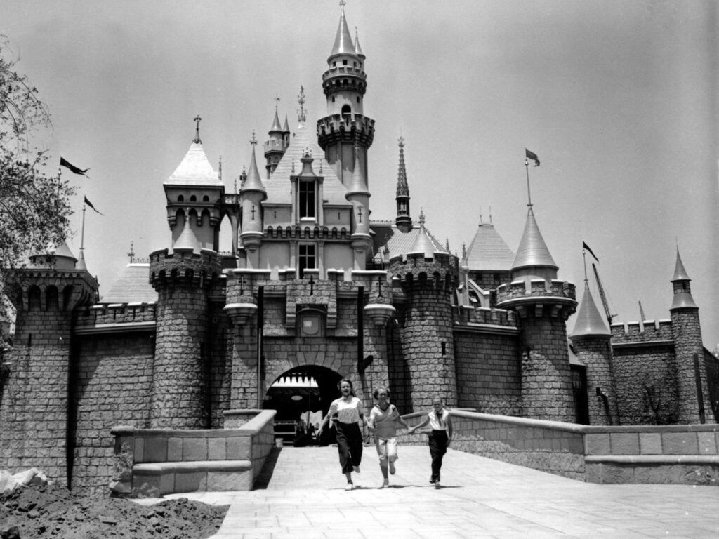 disneyland-vintage-photo