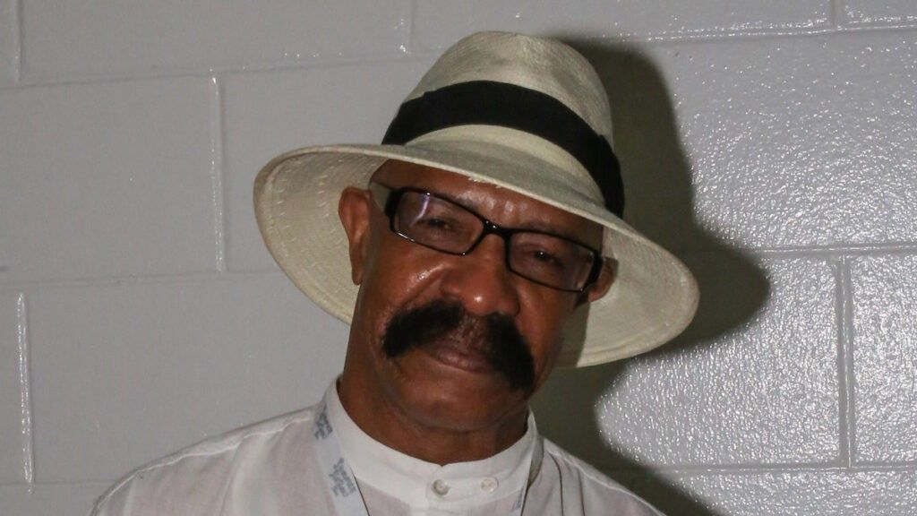 Drakes dad dennis graham 1024x576