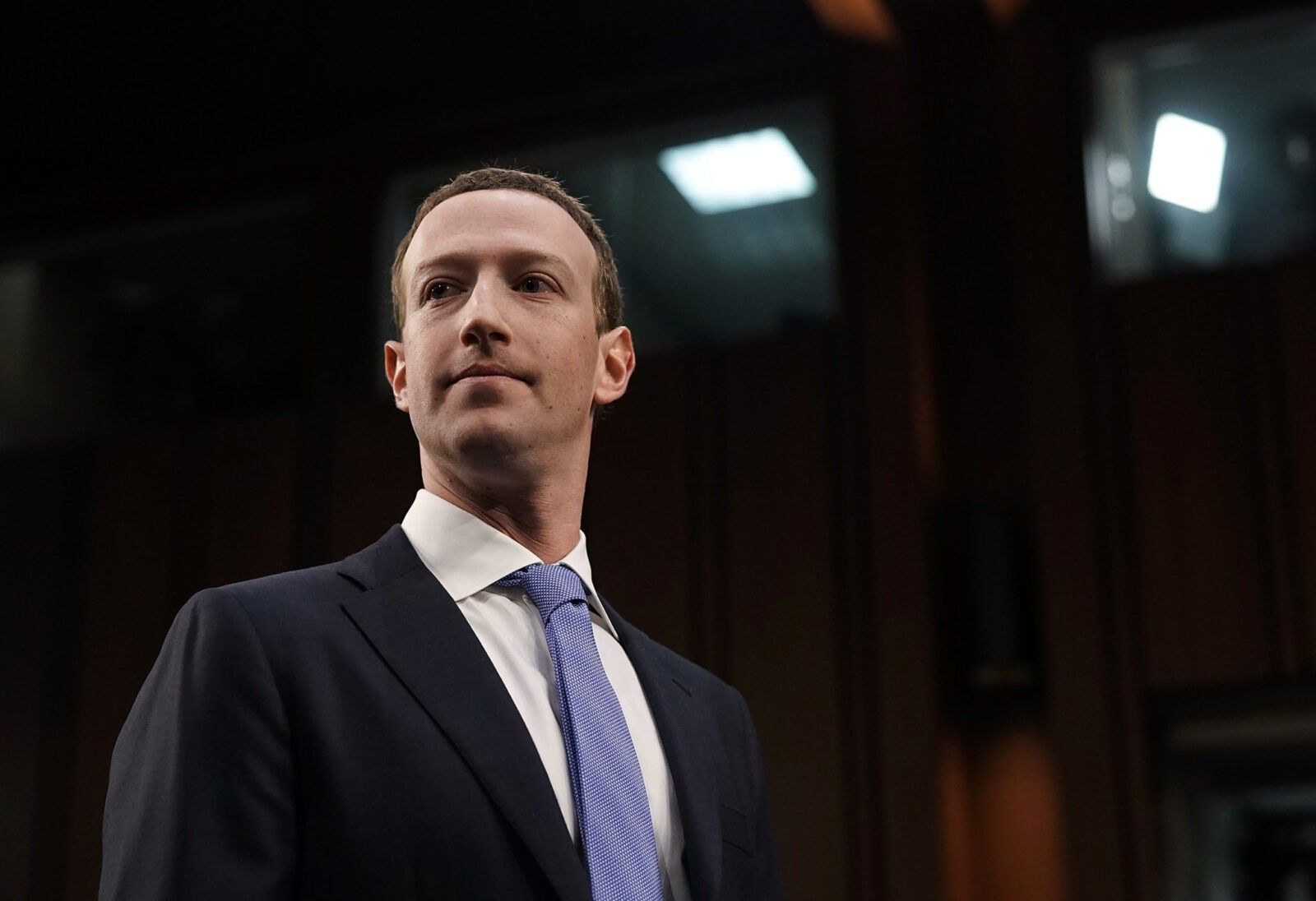 5 Life-Changing Books That Mark Zuckerberg Couldn't Put Down