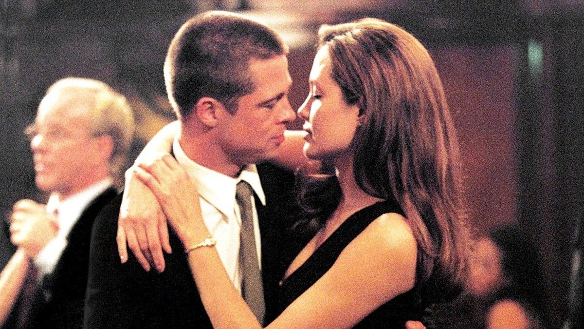 Is Your Fear of Intimacy Sabotaging Your Relationships?