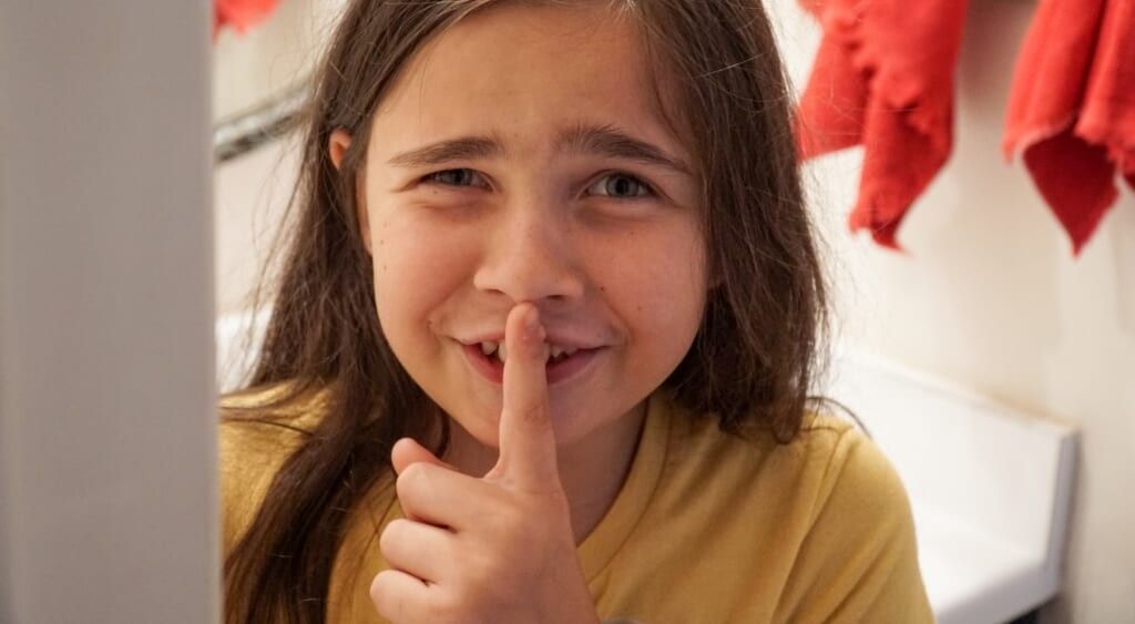 little kid wants you to be quiet