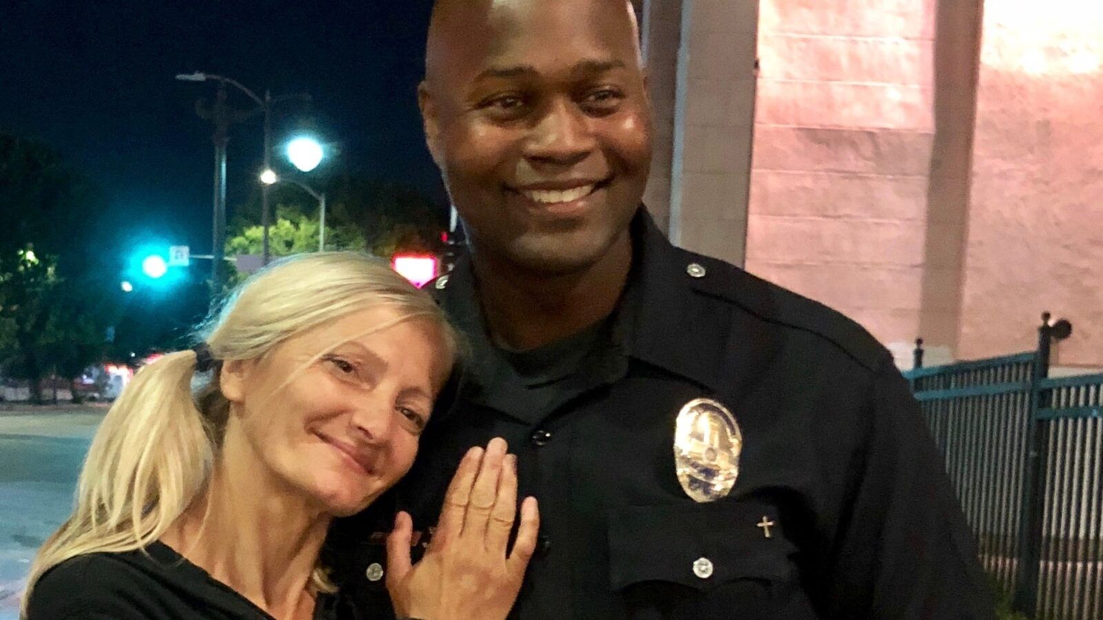 Homeless Woman With the Voice of an Angel Scores a Record Deal