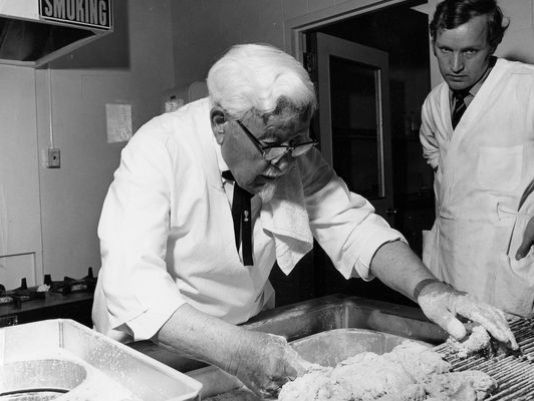 colonel-sanders-cooking