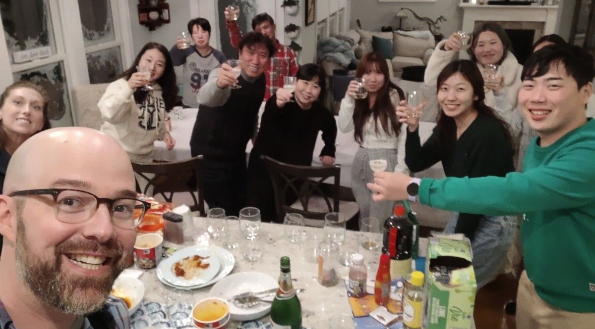 Tourists Get Stranded In A Blizzard — Kind Couple Invites Them to Their Home During Holiday Weekend