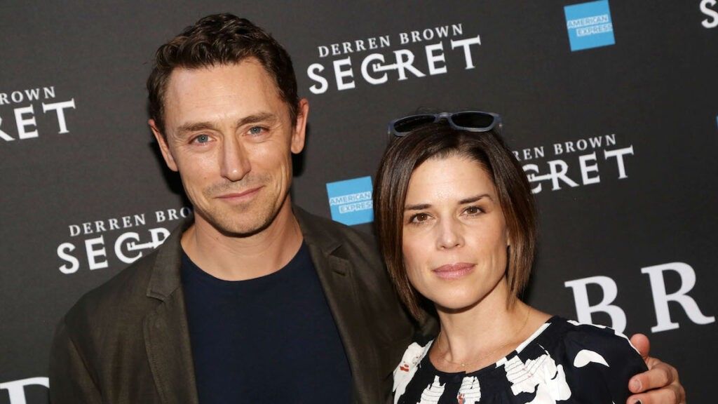 Neve campbell and partner jj feild 1024x576