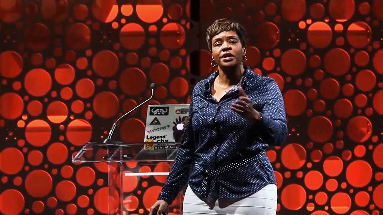 Vera Jones: The Hall-of-Famer That Shows You How the Blind Can Lead the Blind