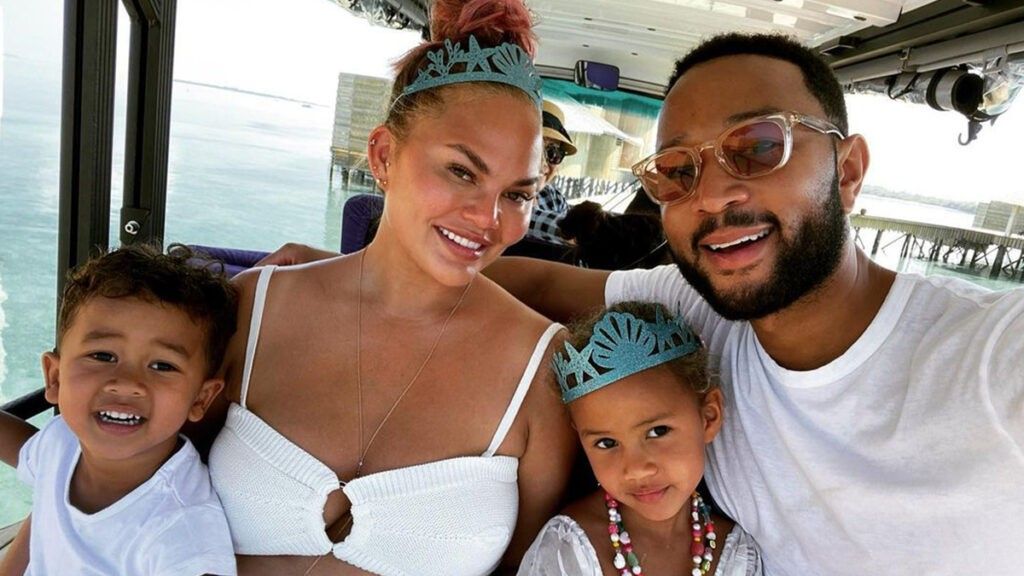 Chrissy family 1024x576