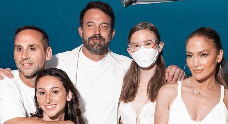 Jennifer Lopez, Ben Affleck, and Violet Affleck dressed in white for 4th of July party. 