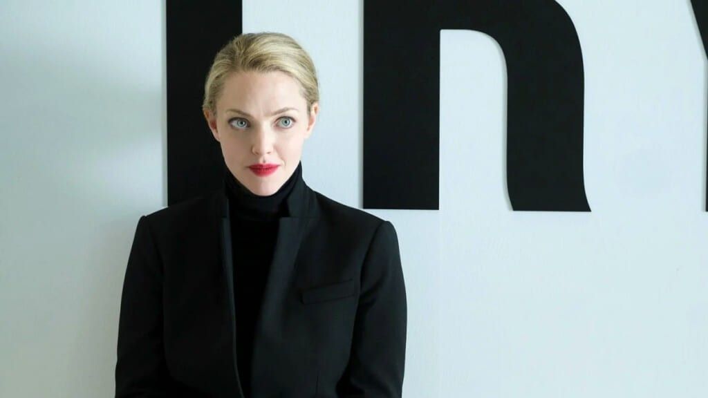 Amanda Seyfried staring in The Dropout