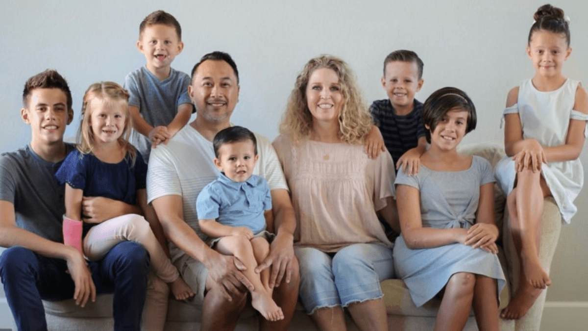 Empty Nesters Save 7 Orphaned Siblings After Seeing Facebook Post