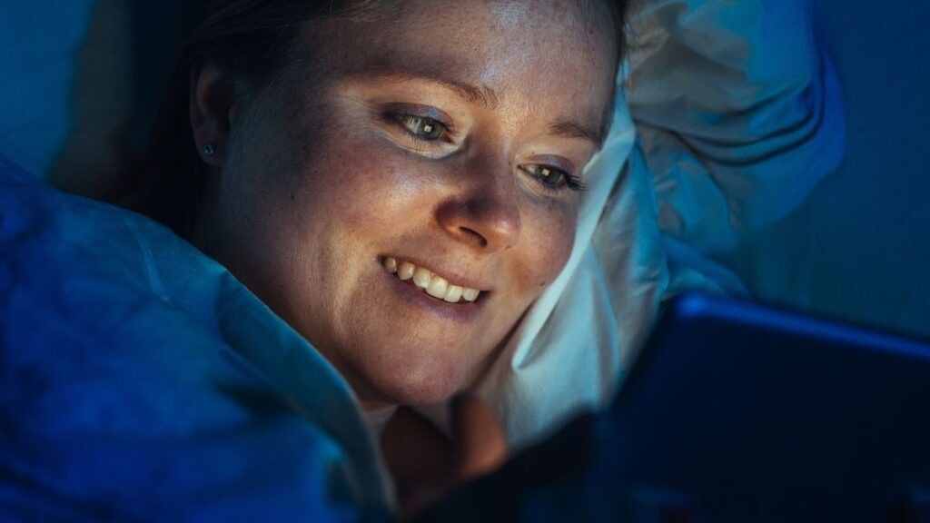 binge-watching in bed