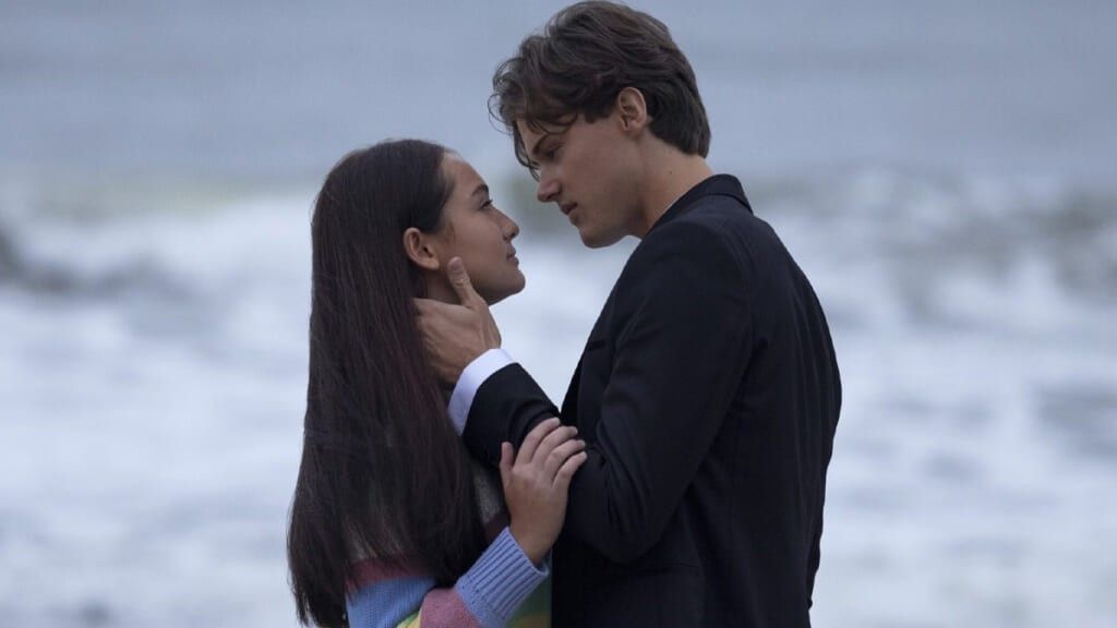 Belly and conrad on the beach kidding in the summer I turned pretty