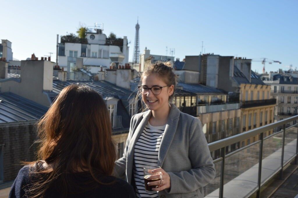 young-professionals-networking